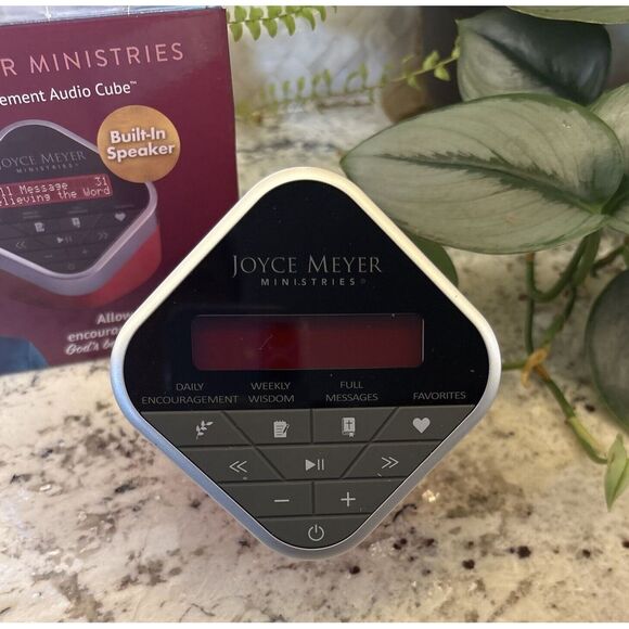 Joyce Meyer Ministries Daily Encouragement Audio‎ Cube With Built-In Speaker Red - Picture 2 of 15
